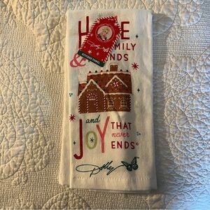 Home Is Where Family Is Parton HOLLY DOLLY Christmas Kitchen Towel DG White New